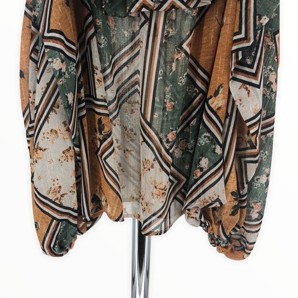 Lovestitch Patchwork Mixed Print Open Shoulder Long Sleeve Top size Medium - Picture 7 of 14